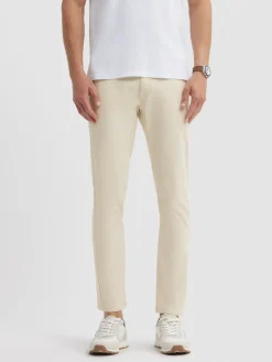 Chino-Alvaro Moreno PANTALON CHINO COMFORT Crudo