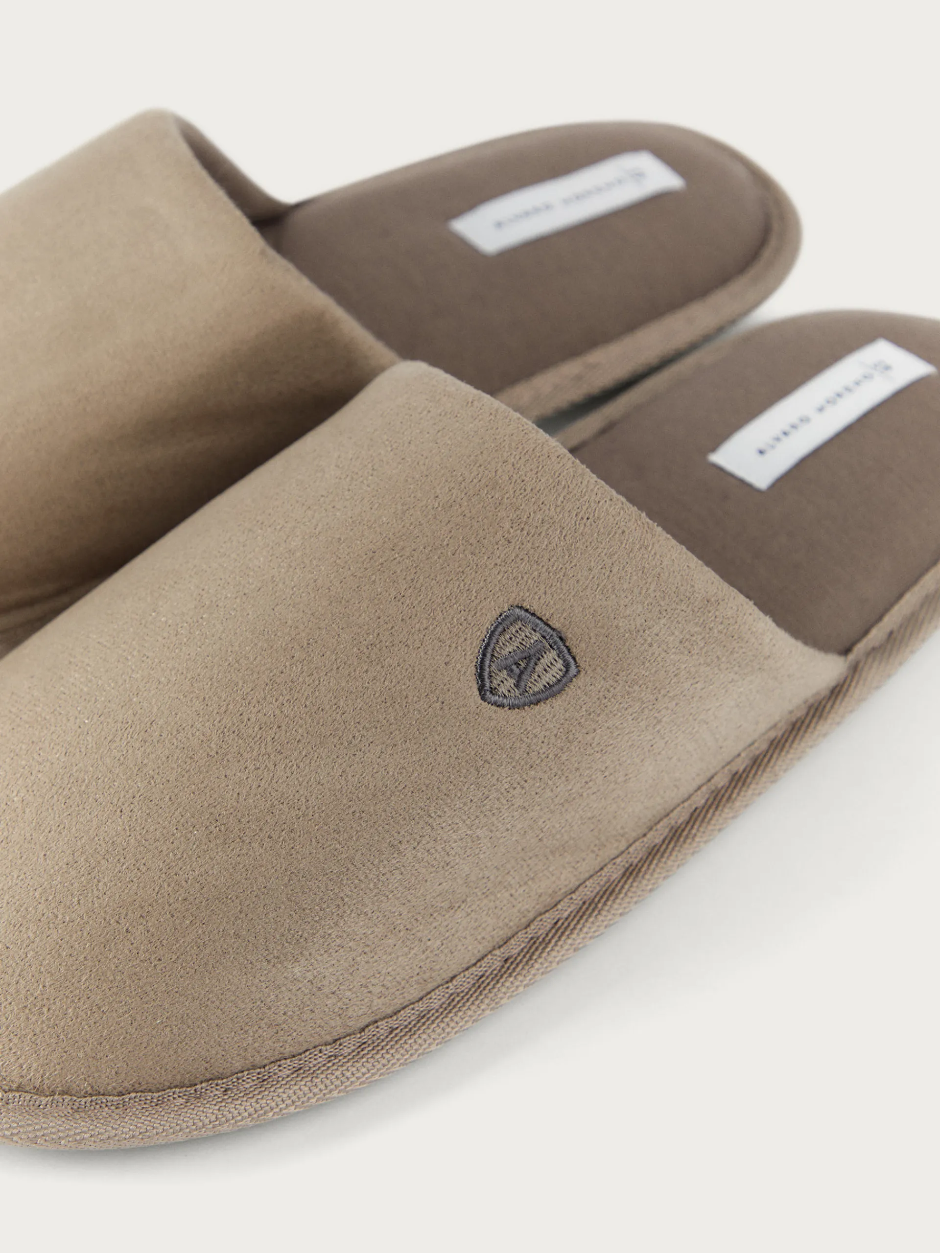 Zapatillas-Alvaro Moreno ZAPATILLAS ANTELINA MARRÓN Marrón